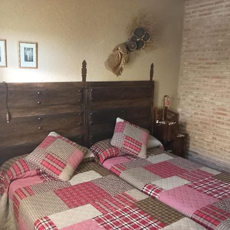 Casa Rural La Casa De Los Pollos Turrubuelo Kültér fotó