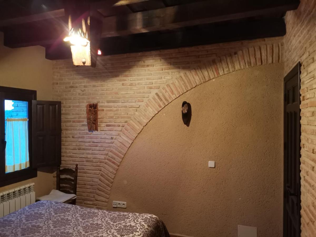 Casa Rural La Casa De Los Pollos Turrubuelo Kültér fotó