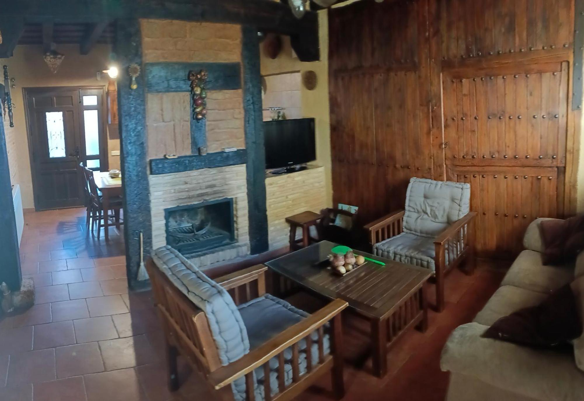 Casa Rural La Casa De Los Pollos Turrubuelo Kültér fotó