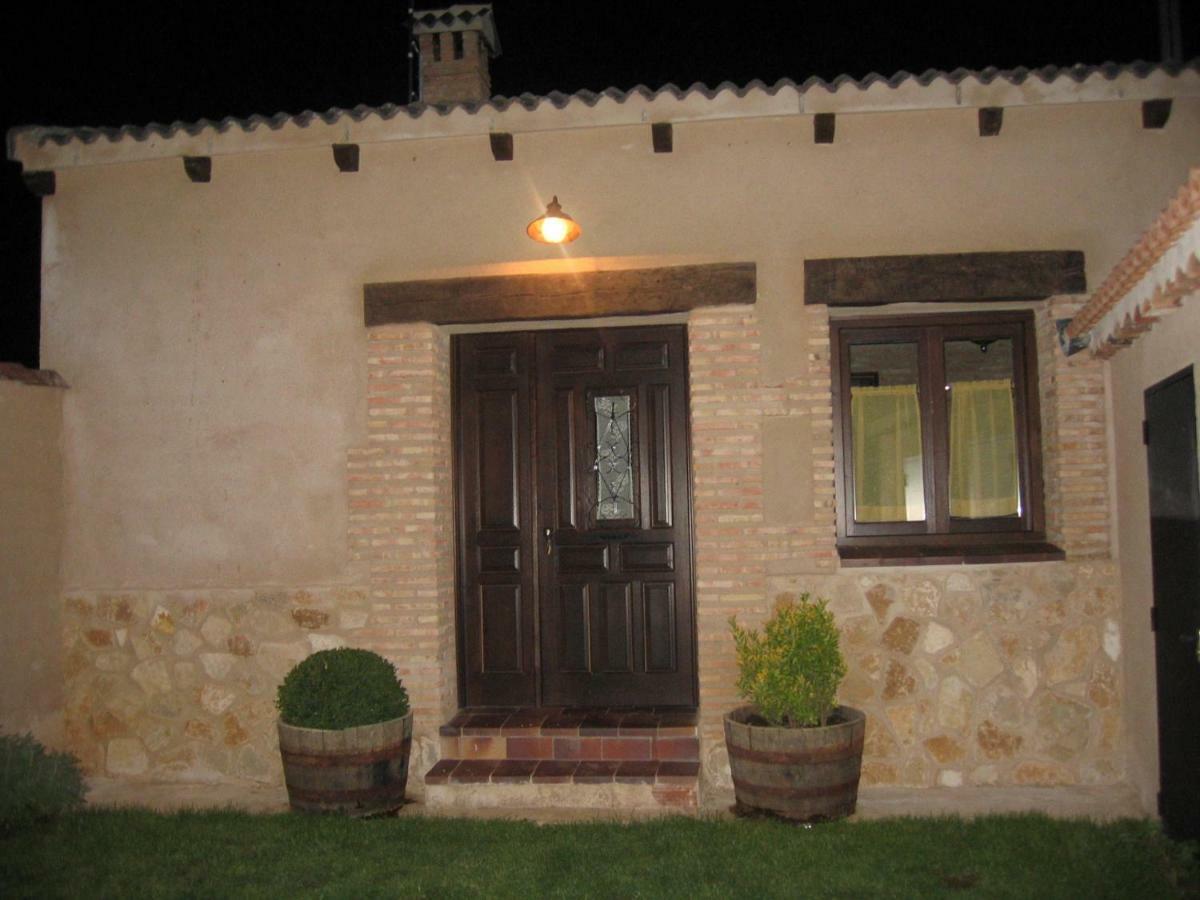 Casa Rural La Casa De Los Pollos Turrubuelo Kültér fotó