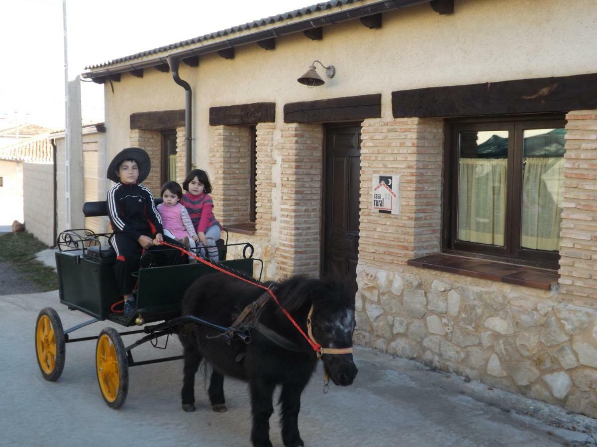 Casa Rural La Casa De Los Pollos Turrubuelo Kültér fotó