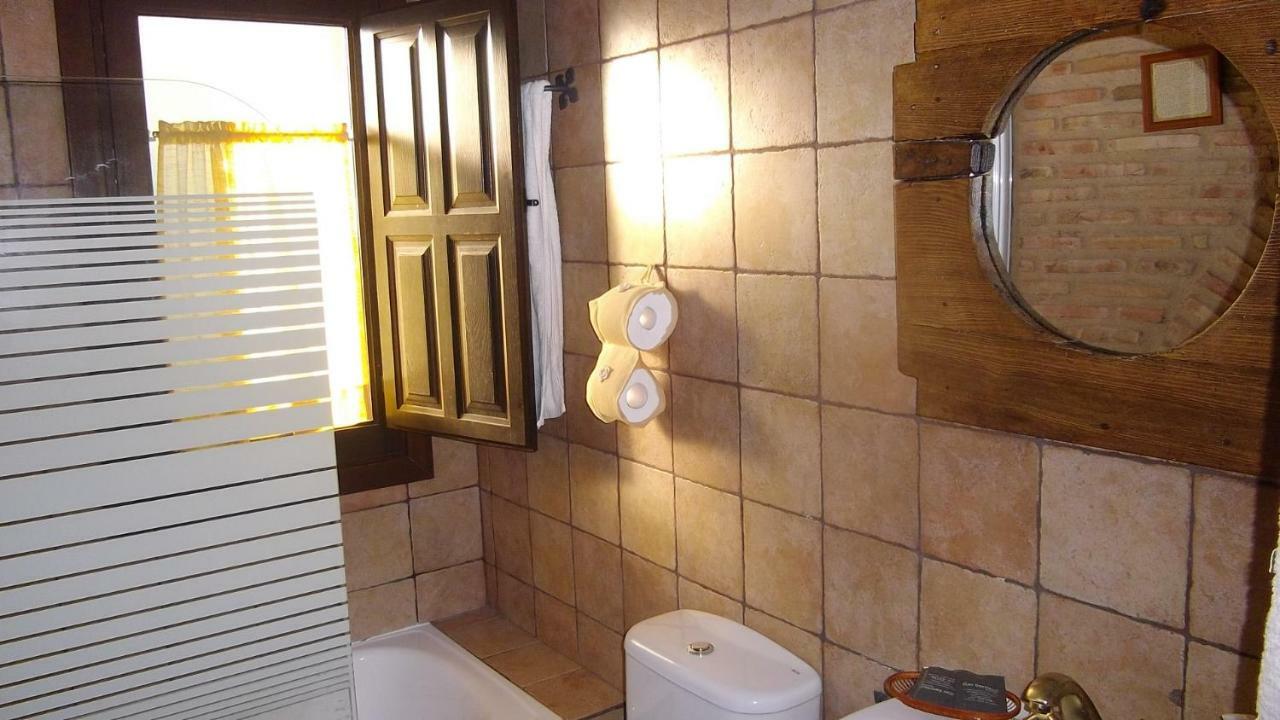 Casa Rural La Casa De Los Pollos Turrubuelo Kültér fotó